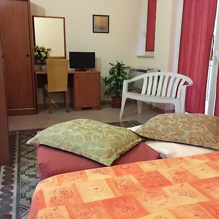 Gr Bed & Breakfast Ali Terme