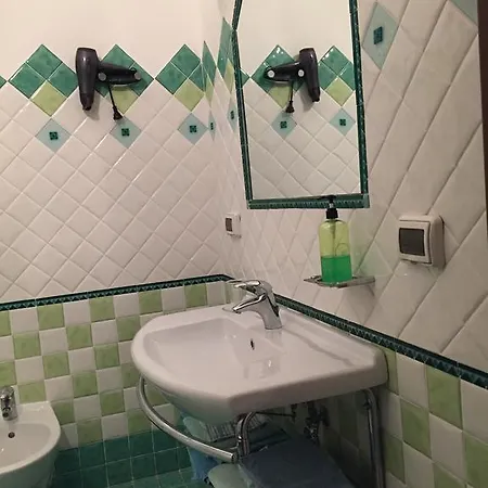 Alojamento de Acomodação e Pequeno-almoço Gr 4*