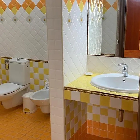 Gr לינה וארוחת בוקר