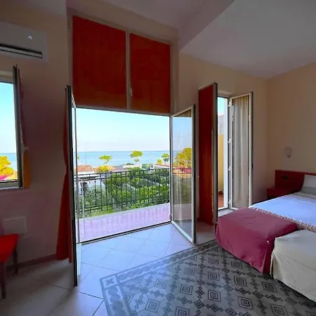 Bed and breakfast Gr Ali Terme